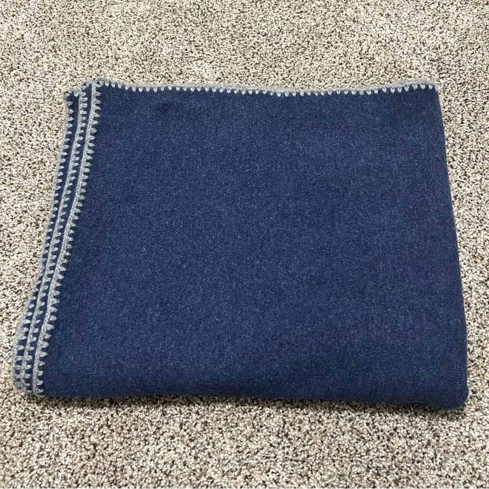 JOHNNY WAS Calme Navy Whipstitch Cashmere throw blanket